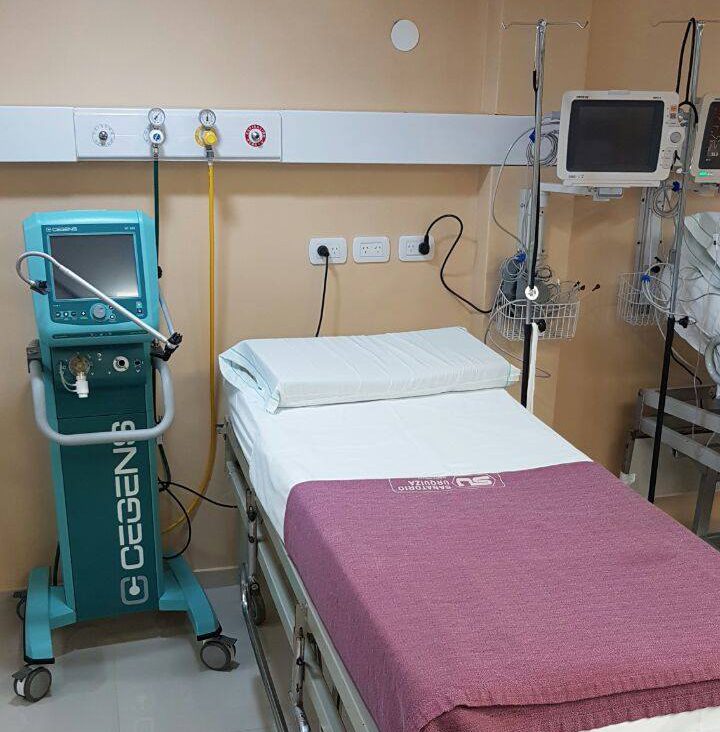 cama de unidad de terapia intensiva